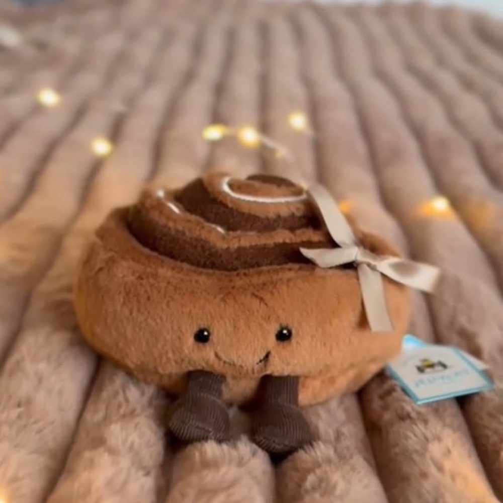 JELLYCAT- Cinnamon Roll 🥐